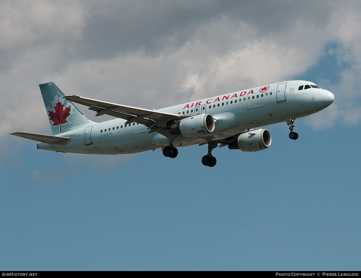 Aircraft Photo of C-FGYL | Airbus A320-211 | Air Canada | AirHistory.net #247240