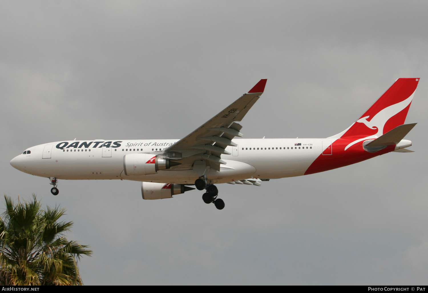 Aircraft Photo of VH-EBI | Airbus A330-203 | Qantas | AirHistory.net #247286