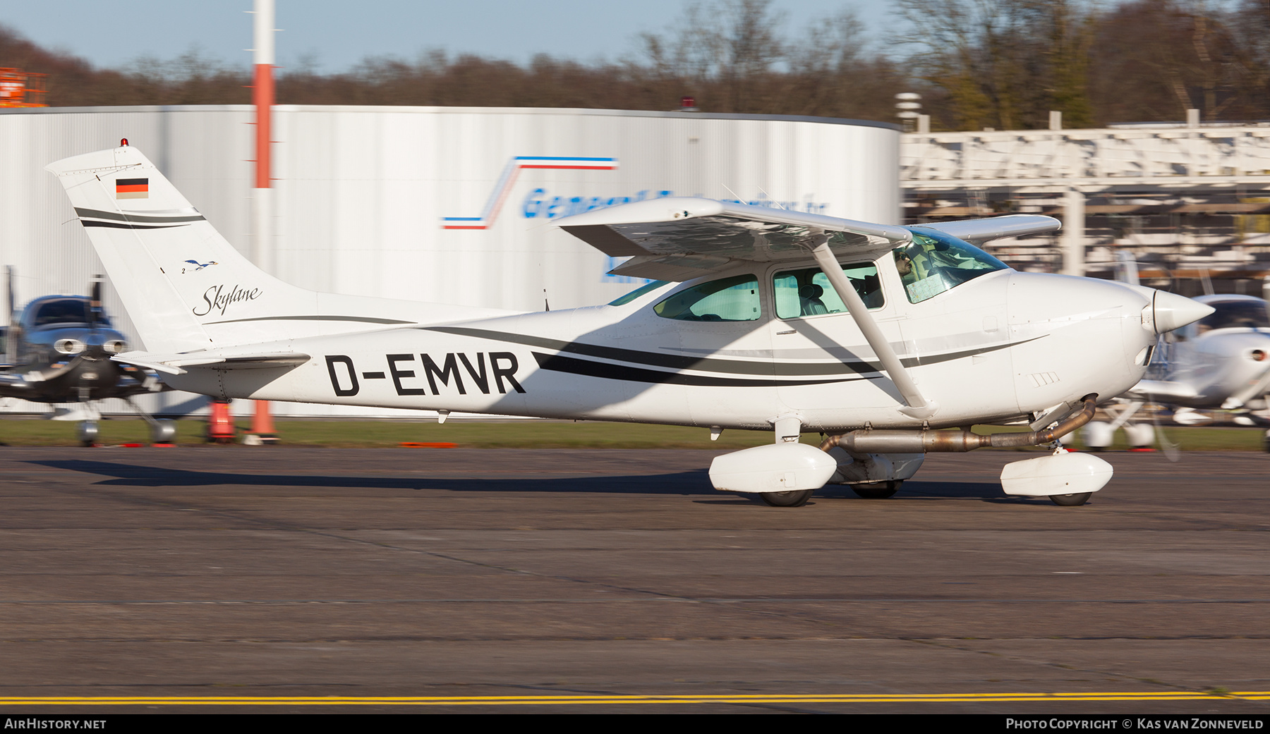 Aircraft Photo of D-EMVR | Cessna 182Q Skylane | AirHistory.net #247316