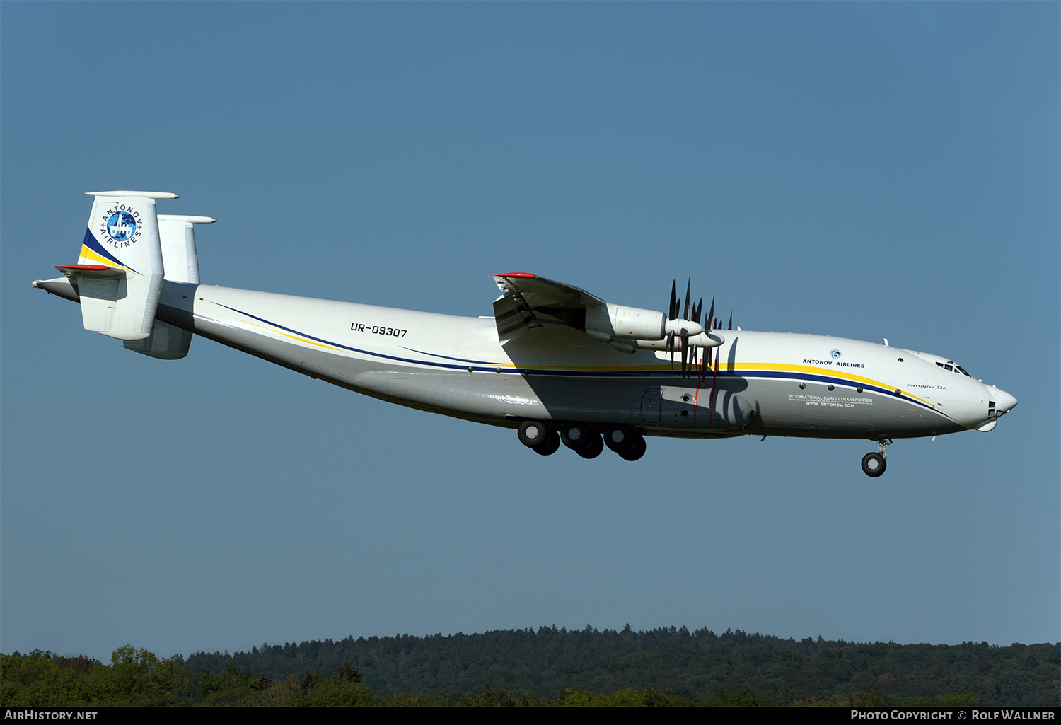 Aircraft Photo of UR-09307 | Antonov An-22A Antei | Antonov Airlines | AirHistory.net #247516