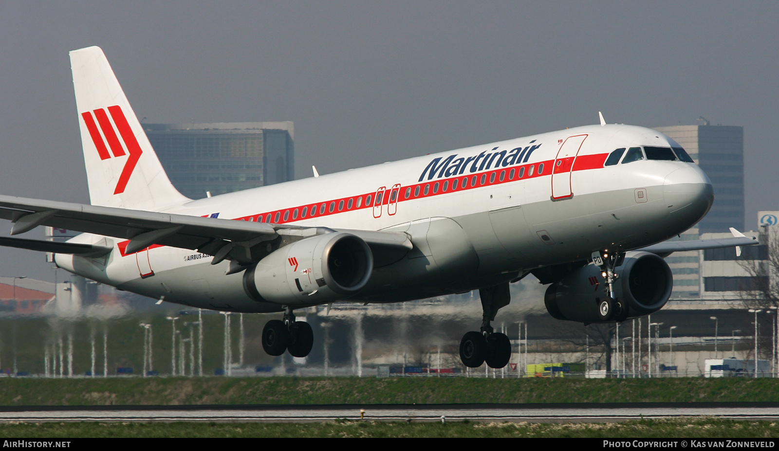 Aircraft Photo of PH-MPD | Airbus A320-232 | Martinair | AirHistory.net #247613