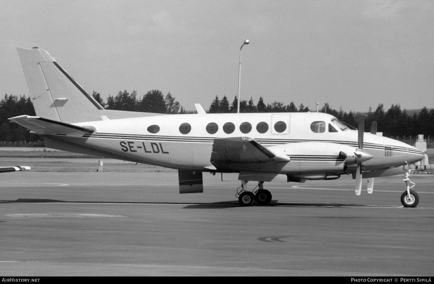 Aircraft Photo of SE-LDL | Beech A100 King Air | AirHistory.net #247623