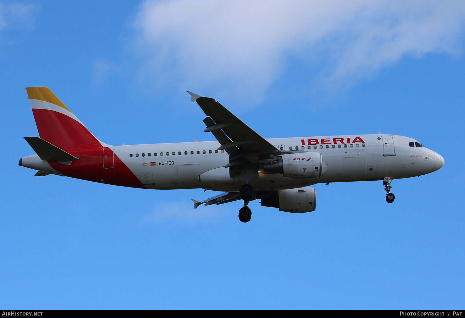 Aircraft Photo of EC-IEG | Airbus A320-214 | Iberia | AirHistory.net #247805