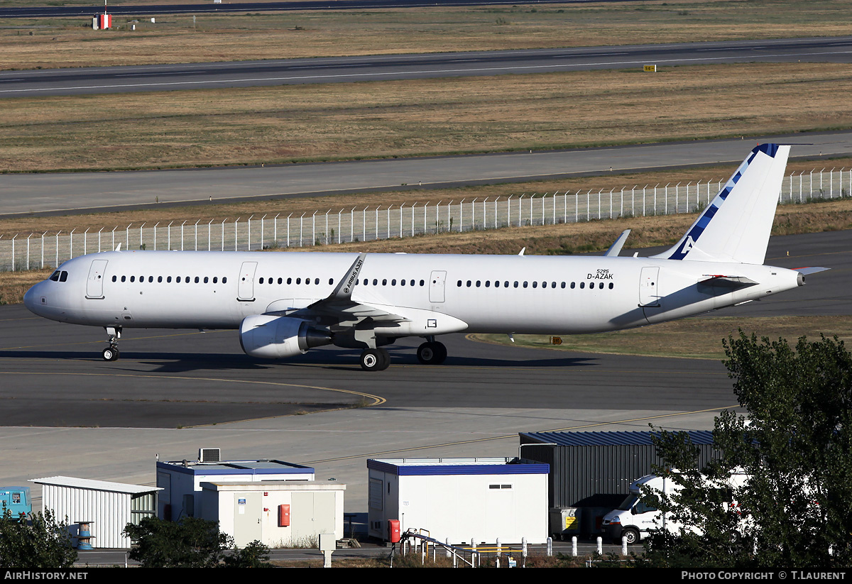 Aircraft Photo of D-AZAK | Airbus A321-211 | AirHistory.net #247824