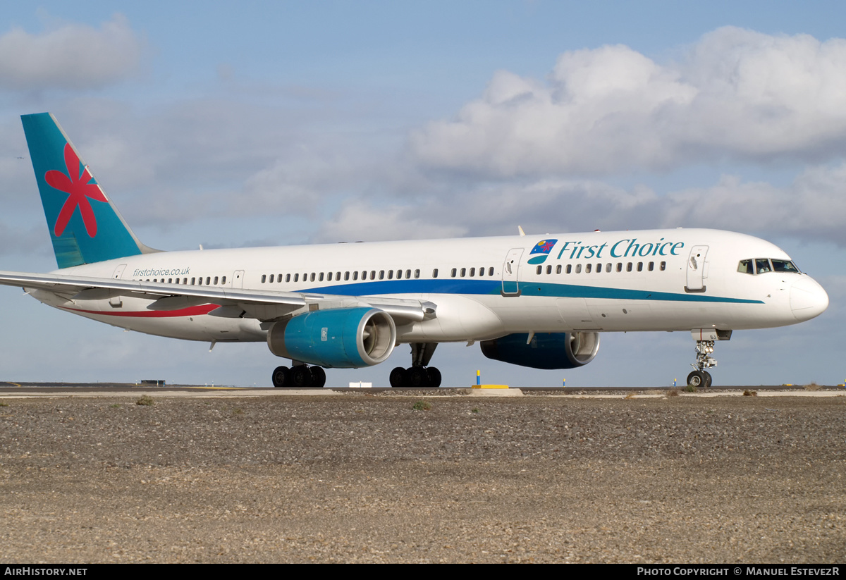 Aircraft Photo of G-OOBJ | Boeing 757-2B7 | First Choice Airways | AirHistory.net #247835