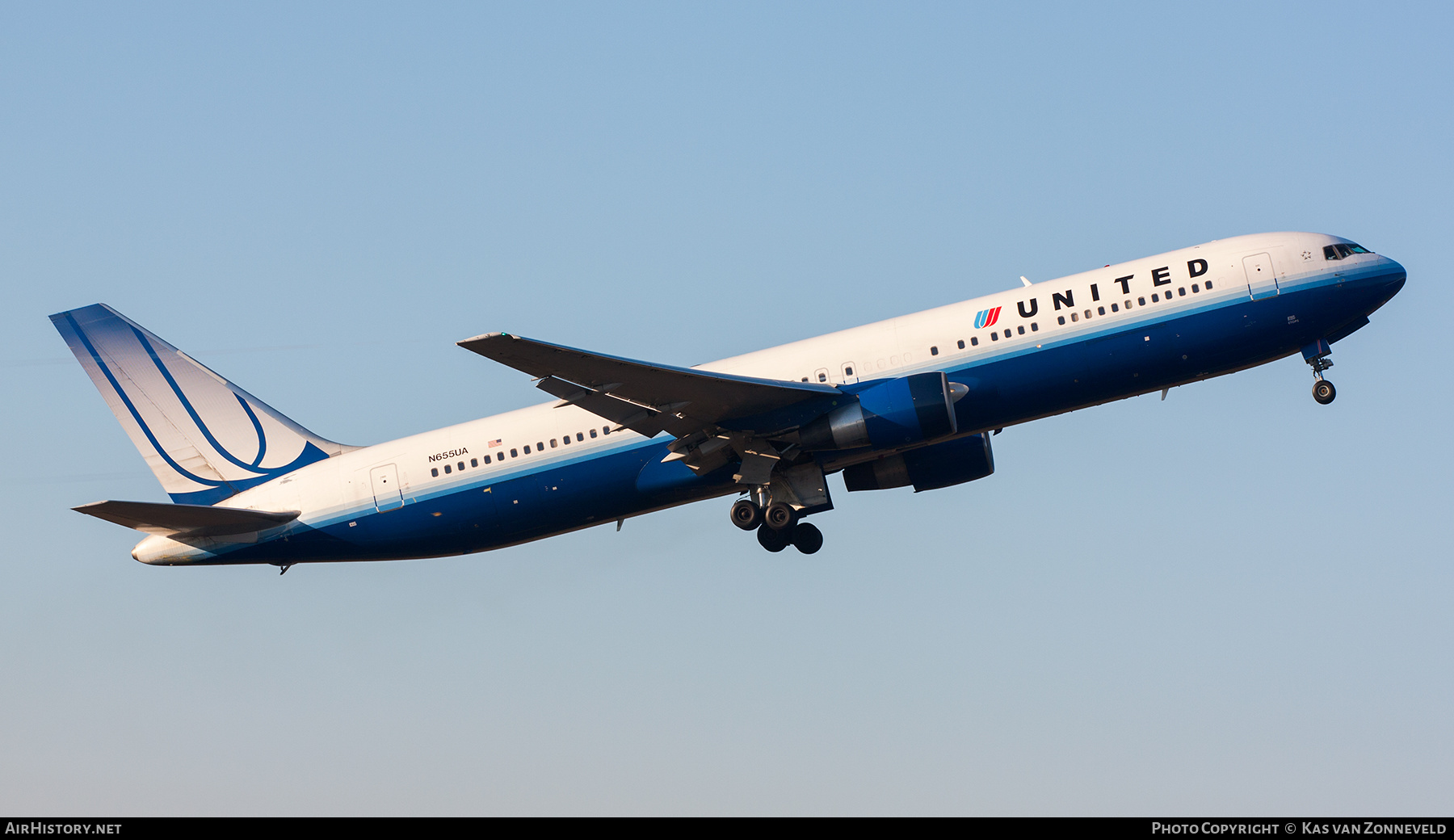 Aircraft Photo of N655UA | Boeing 767-322/ER | United Airlines | AirHistory.net #247910