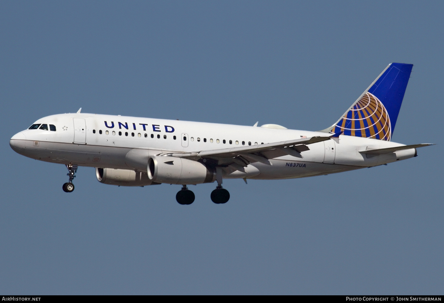 Aircraft Photo of N837UA | Airbus A319-131 | United Airlines | AirHistory.net #247923