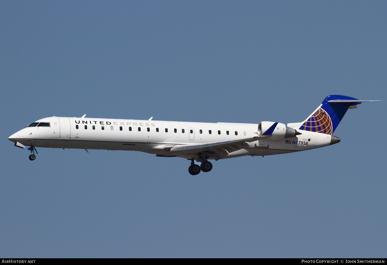 Aircraft Photo of N779SK | Bombardier CRJ-701 (CL-600-2C10) | United Express | AirHistory.net #247926