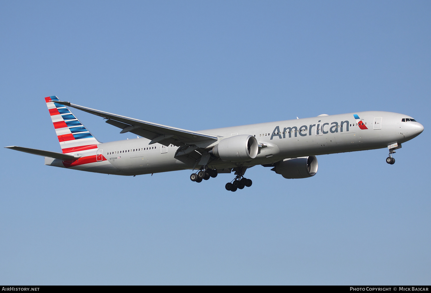 Aircraft Photo of N732AN | Boeing 777-323/ER | American Airlines | AirHistory.net #247988