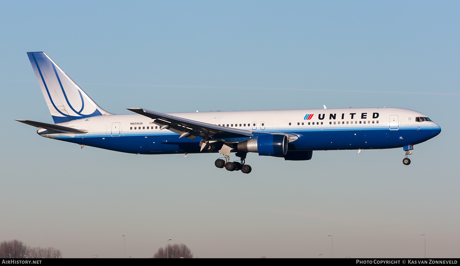 Aircraft Photo of N655UA | Boeing 767-322/ER | United Airlines | AirHistory.net #248158