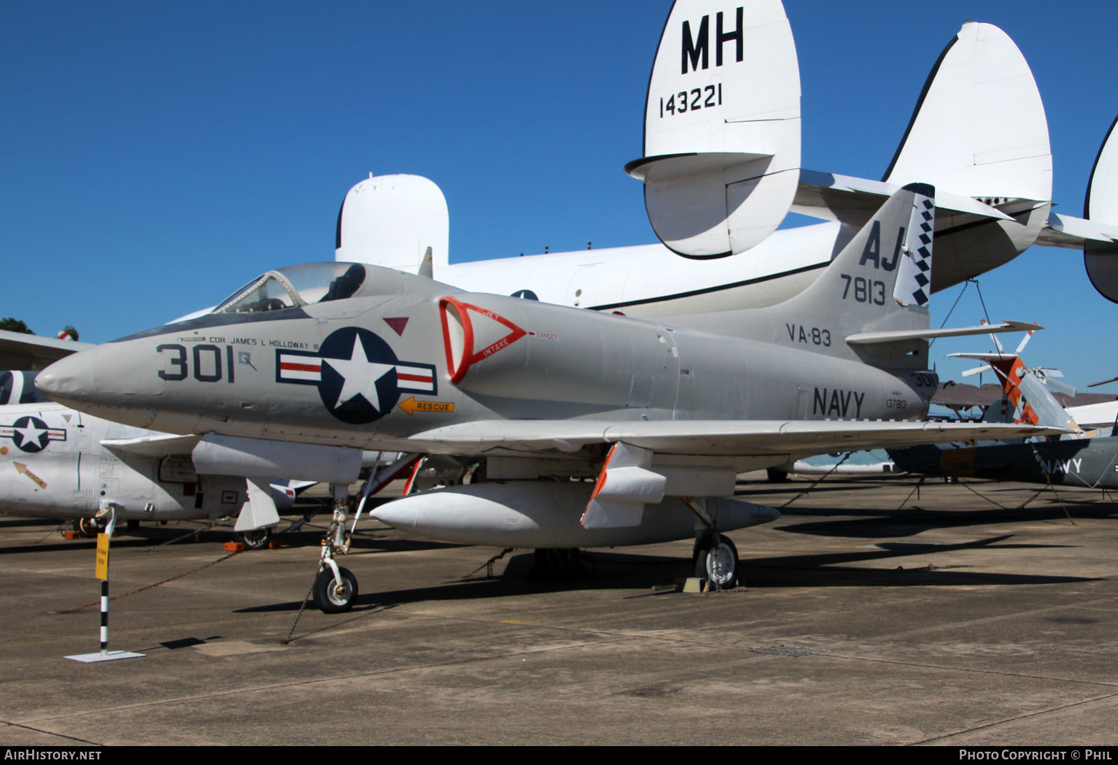 Aircraft Photo of 137813 / 7813 | Douglas A-4A Skyhawk (A4D-1) | USA - Navy | AirHistory.net #248371