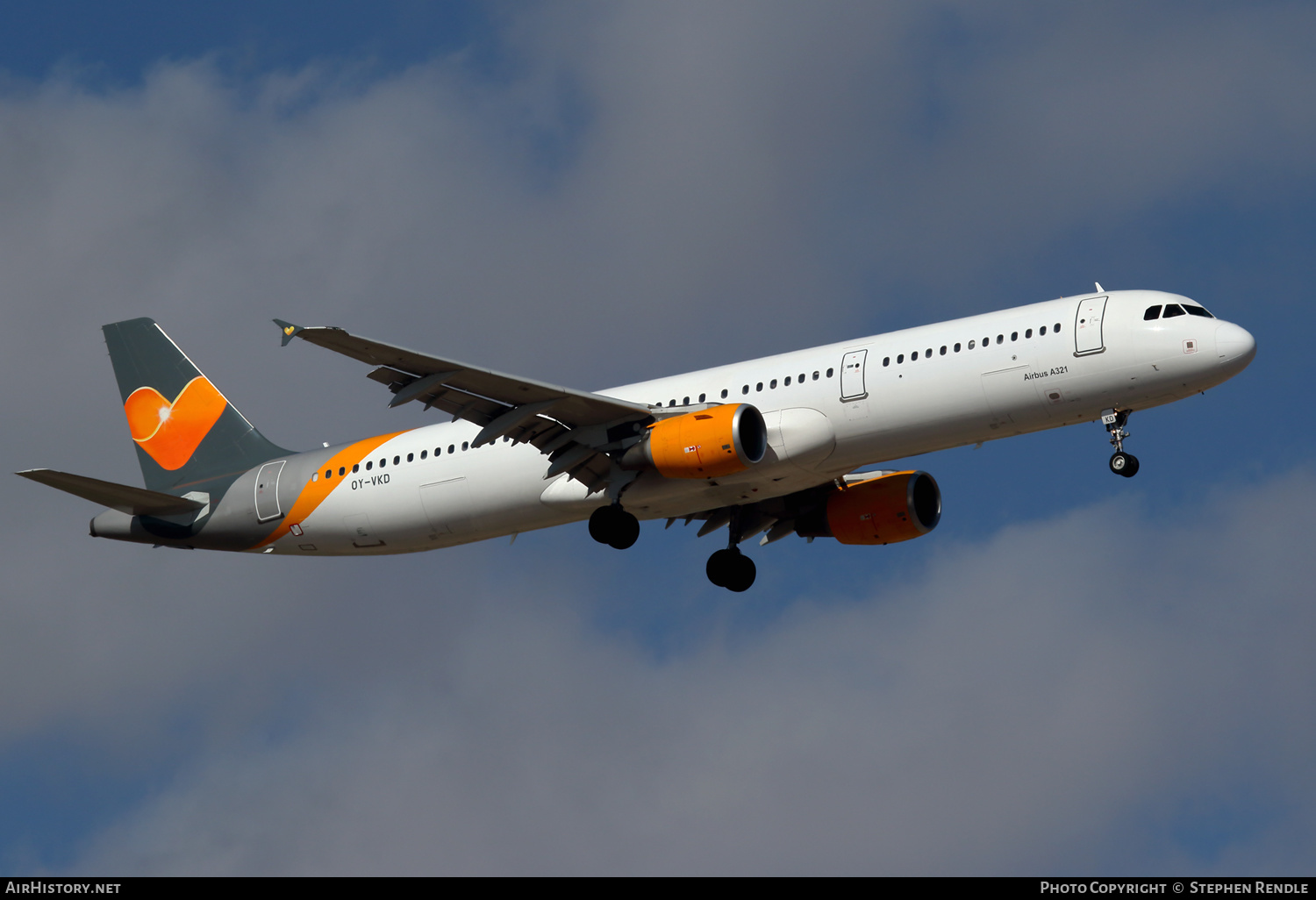 Aircraft Photo of OY-VKD | Airbus A321-211 | AirHistory.net #248380