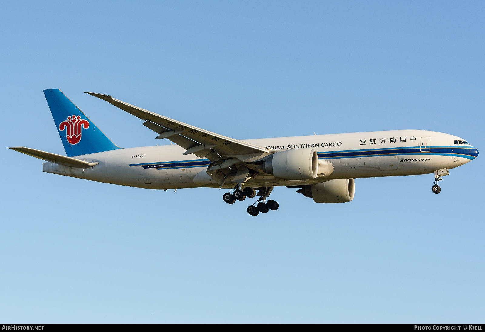 Aircraft Photo of B-2042 | Boeing 777-F1B | China Southern Airlines Cargo | AirHistory.net #248420