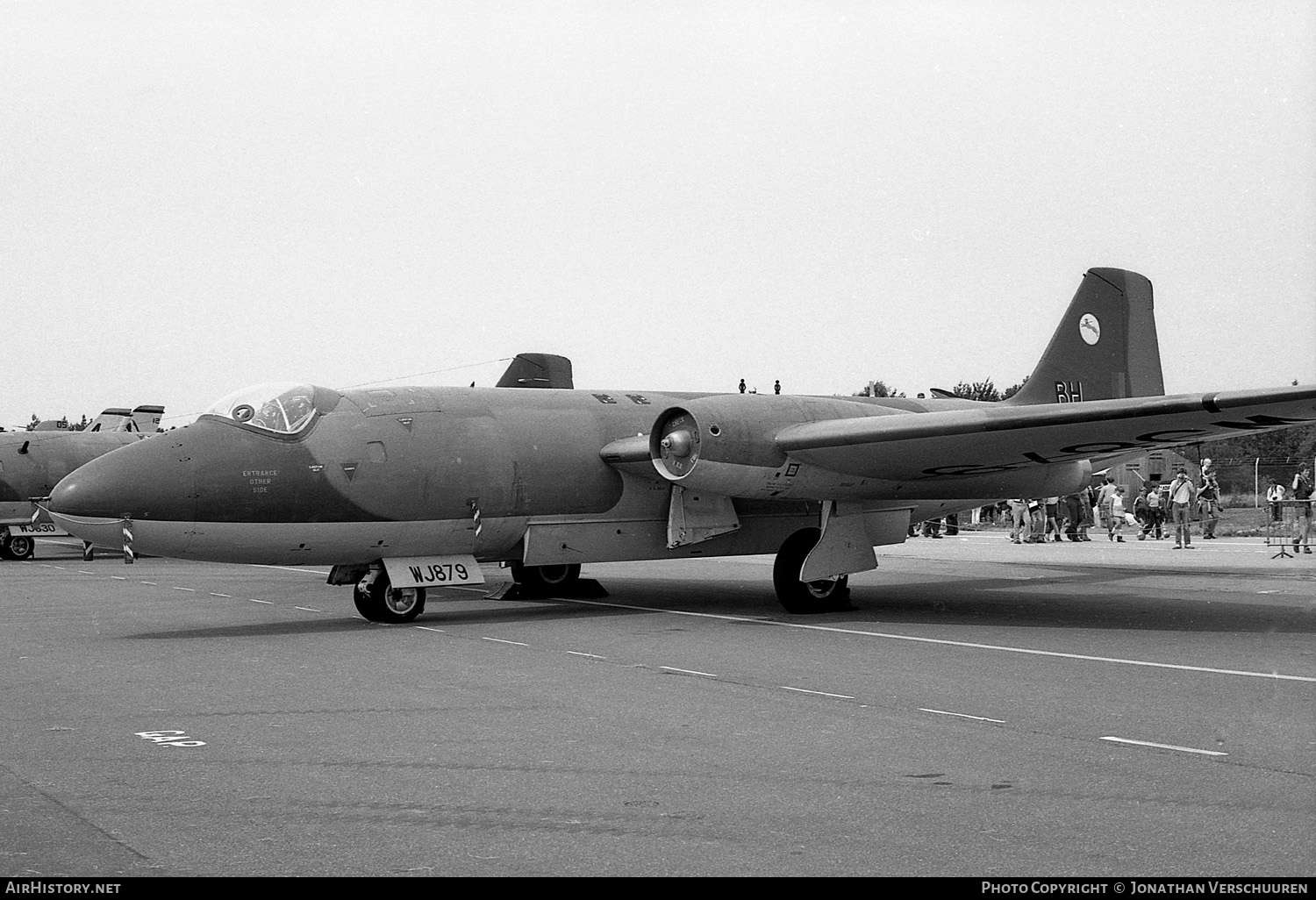 Aircraft Photo of WJ879 | English Electric Canberra T4 | UK - Air Force | AirHistory.net #248454