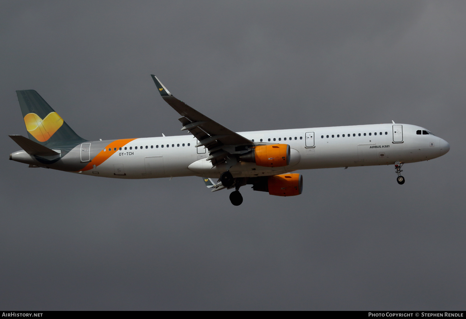 Aircraft Photo of OY-TCH | Airbus A321-211 | AirHistory.net #248546