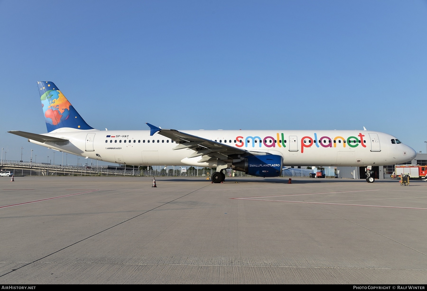 Aircraft Photo of SP-HAY | Airbus A321-211 | Small Planet Airlines | AirHistory.net #248630