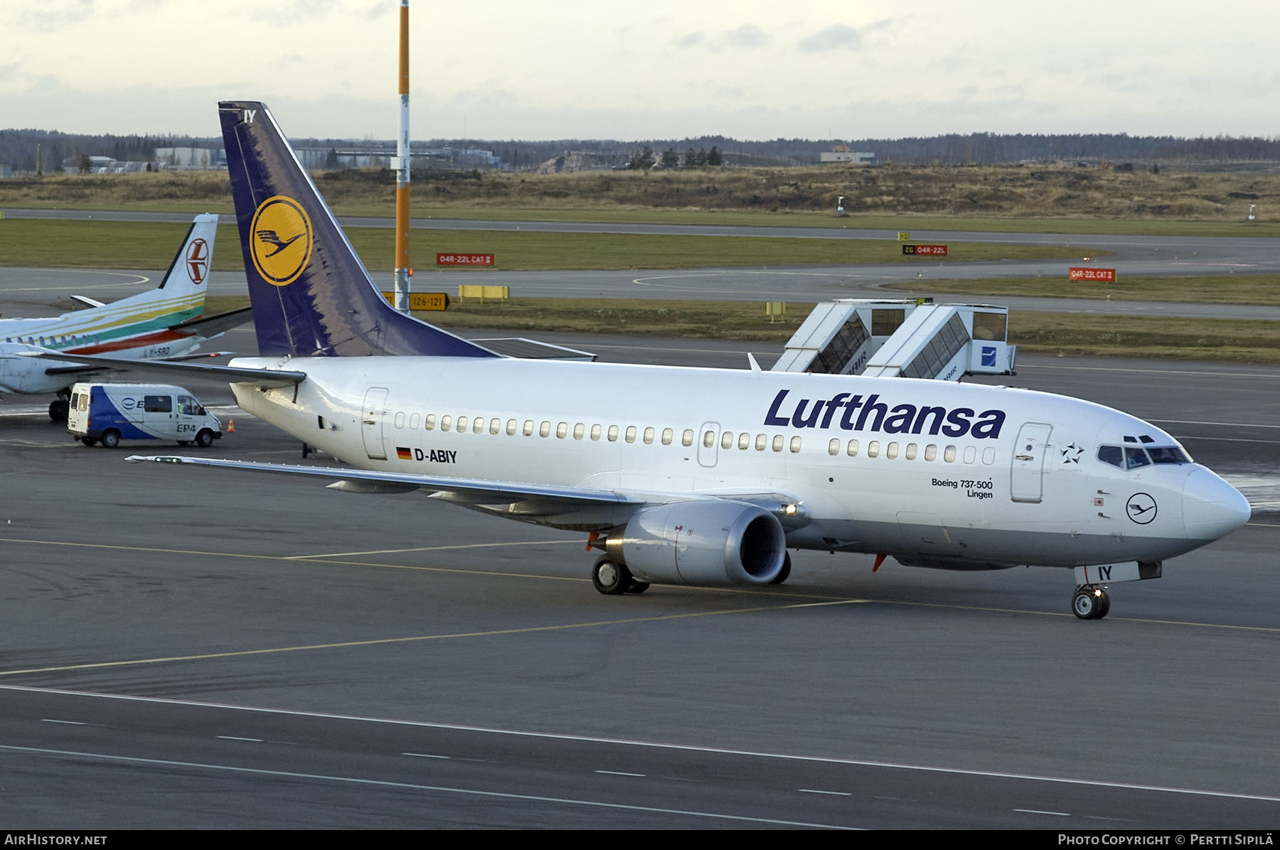 Aircraft Photo of D-ABIY | Boeing 737-530 | Lufthansa | AirHistory.net #248810
