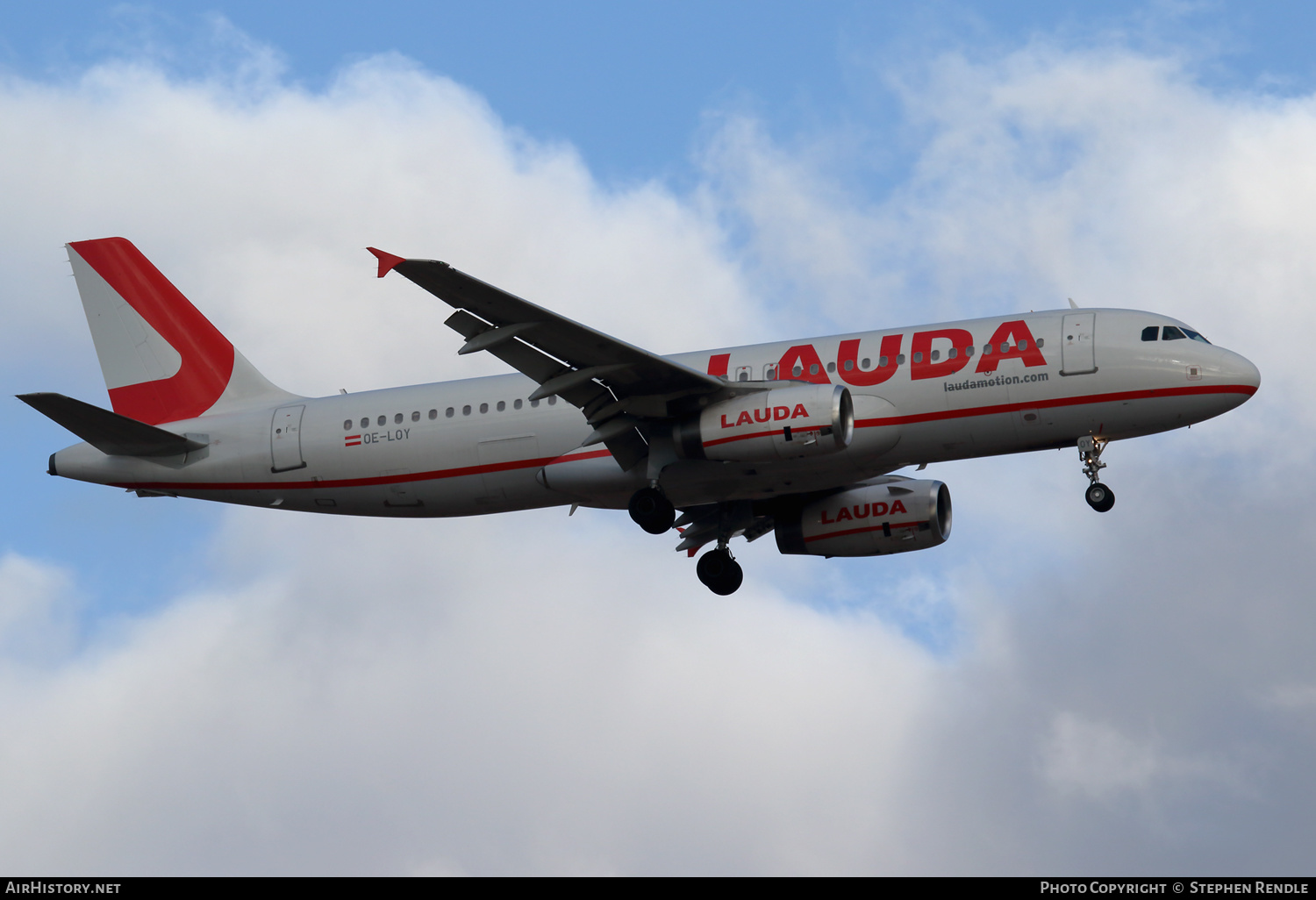 Aircraft Photo of OE-LOY | Airbus A320-232 | Laudamotion | AirHistory.net #248855