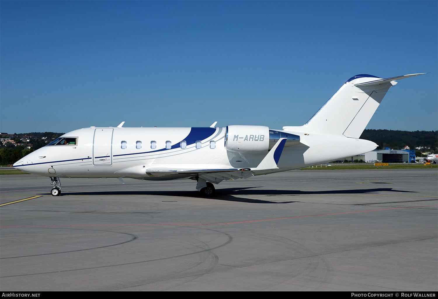 Aircraft Photo of M-ARUB | Bombardier Challenger 650 (CL-600-2B16) | AirHistory.net #248917