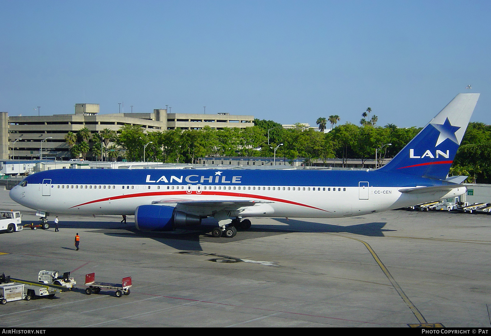 Aircraft Photo of CC-CEN | Boeing 767-31B/ER | LAN Chile - Línea Aérea Nacional | AirHistory.net #249050