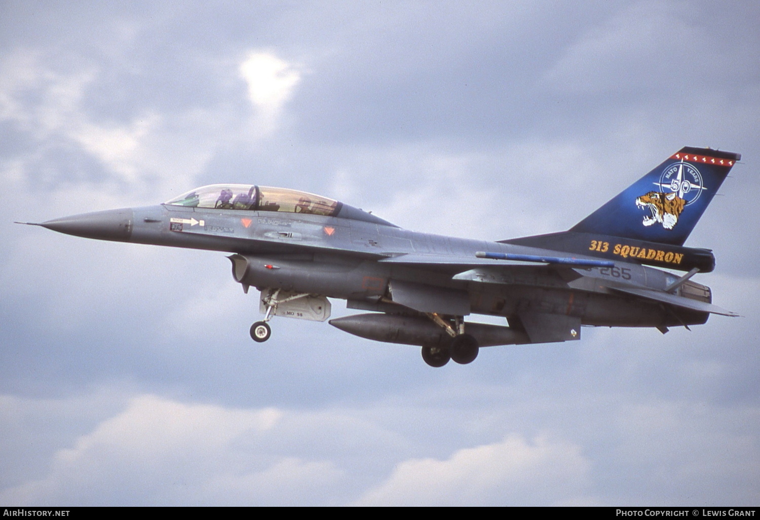 Aircraft Photo of J-265 | General Dynamics F-16B Fighting Falcon | Netherlands - Air Force | AirHistory.net #249206