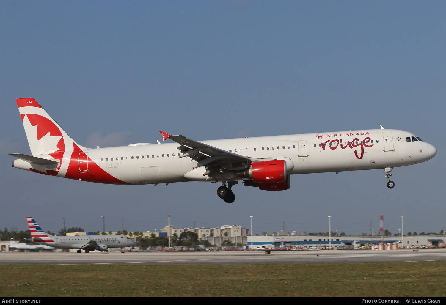 Aircraft Photo of C-FYXF | Airbus A321-211 | Air Canada Rouge | AirHistory.net #249208