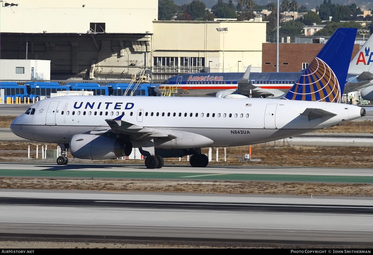 Aircraft Photo of N842UA | Airbus A319-131 | United Airlines | AirHistory.net #249258