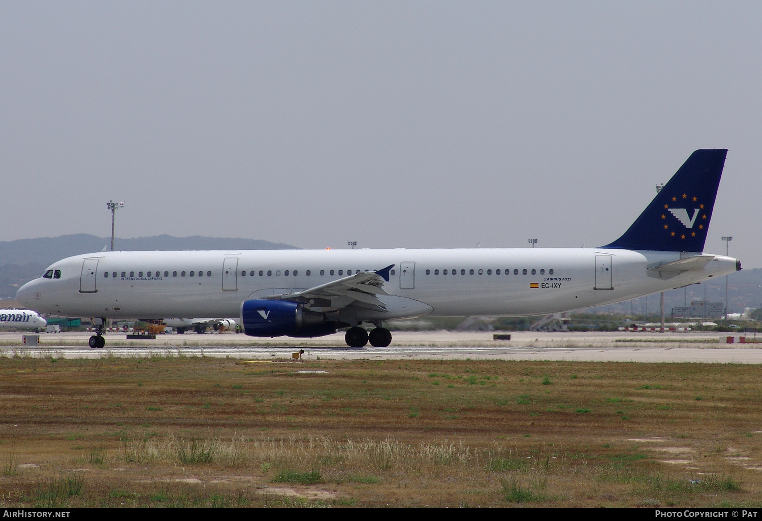 Aircraft Photo of EC-IXY | Airbus A321-211 | Volar Airlines | AirHistory.net #249269