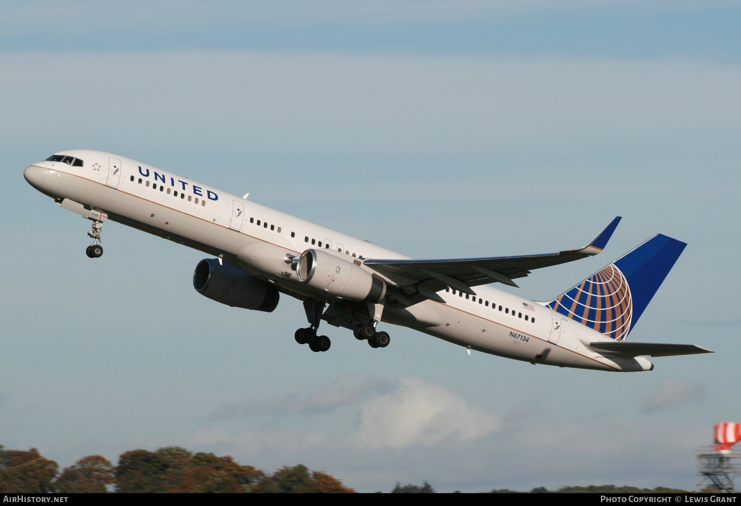 Aircraft Photo of N67134 | Boeing 757-224 | United Airlines | AirHistory.net #249279