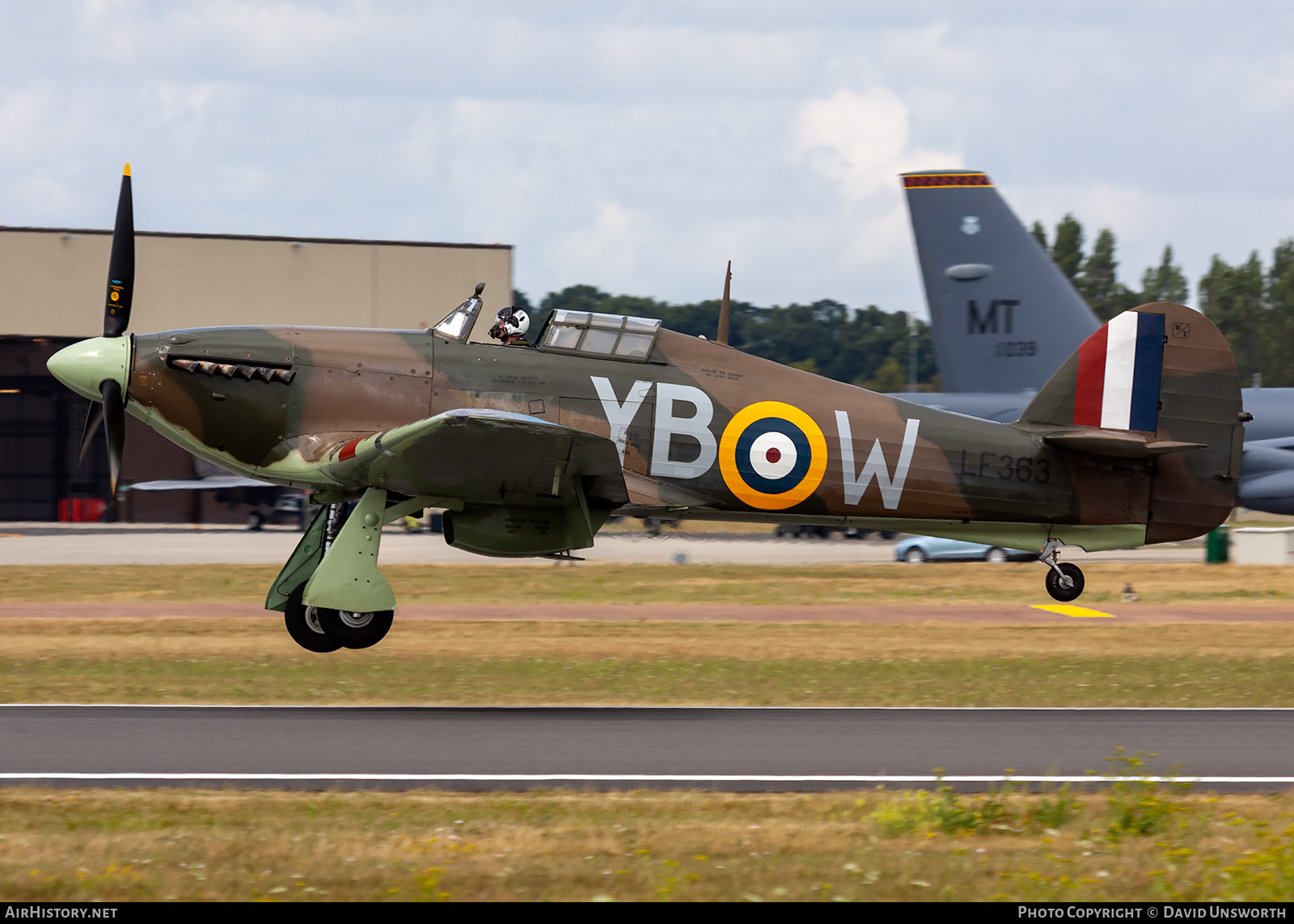Aircraft Photo of LF363 | Hawker Hurricane Mk2C | UK - Air Force | AirHistory.net #249285