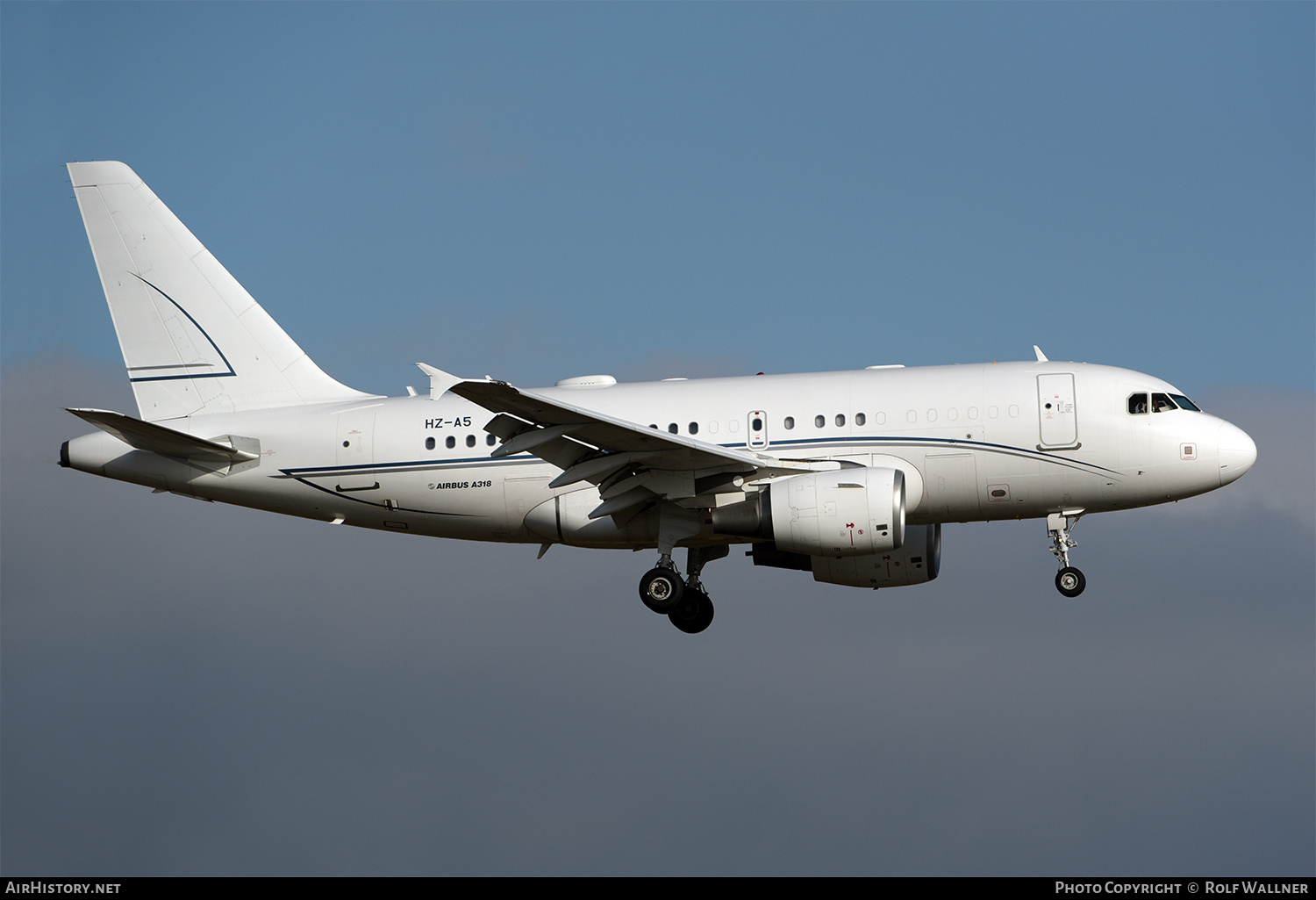 Aircraft Photo of HZ-A5 | Airbus ACJ318 (A318-112/CJ) | AirHistory.net #249292