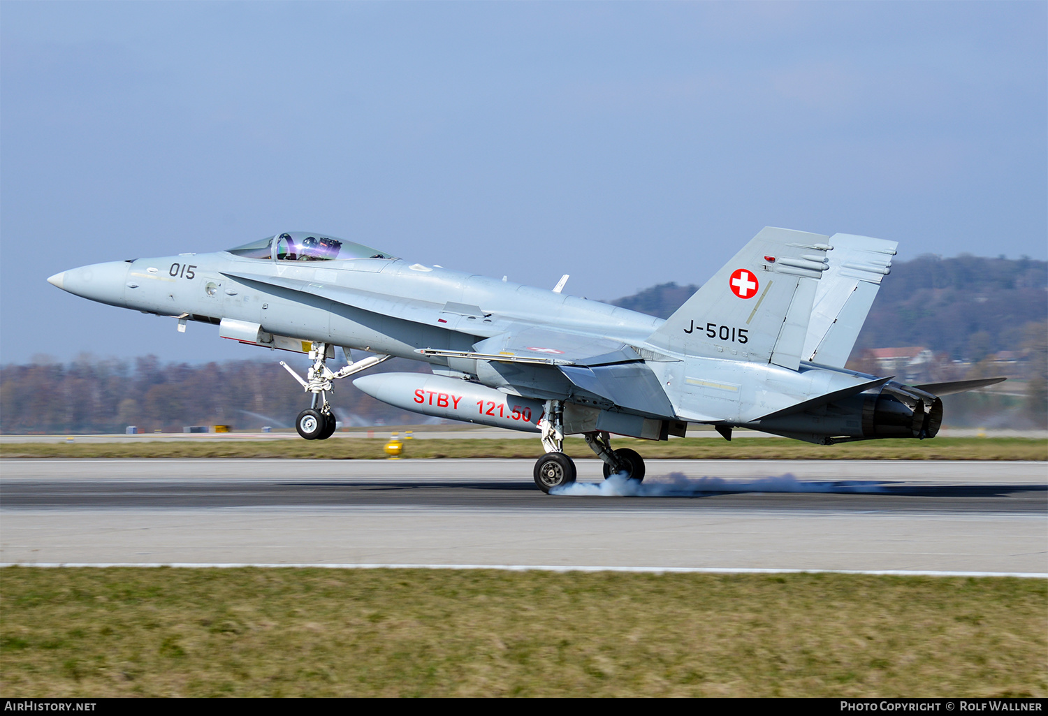 Aircraft Photo of J-5015 | McDonnell Douglas F/A-18C Hornet | Switzerland - Air Force | AirHistory.net #249301