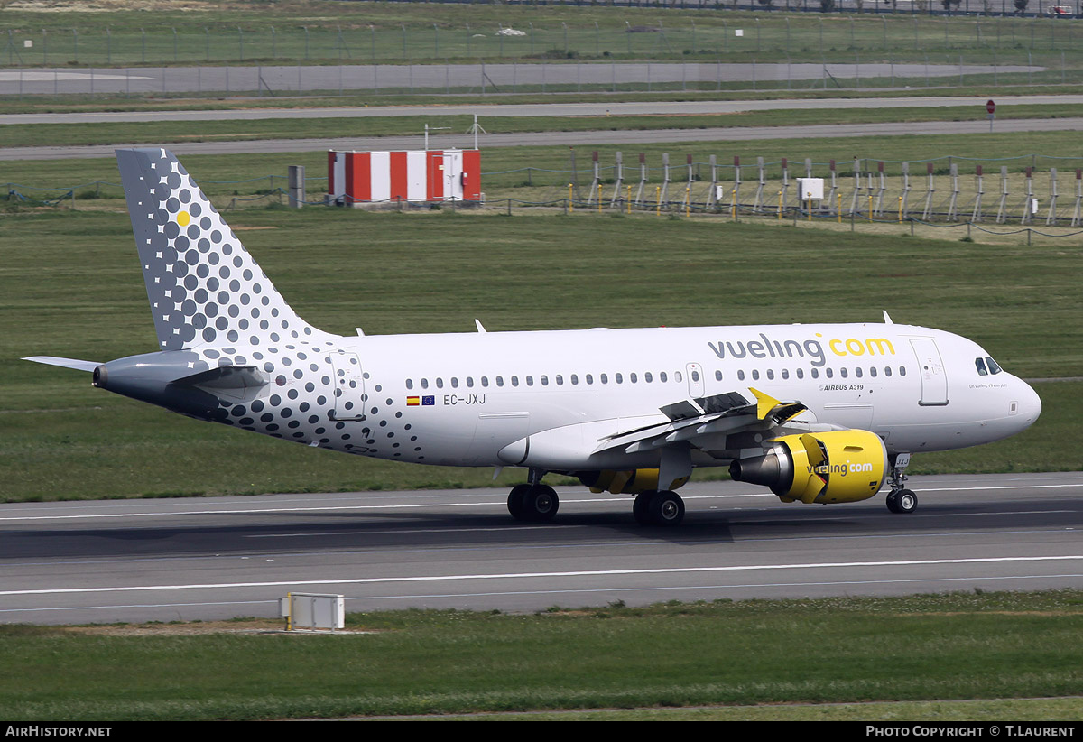 Aircraft Photo of EC-JXJ | Airbus A319-111 | Vueling Airlines | AirHistory.net #249320