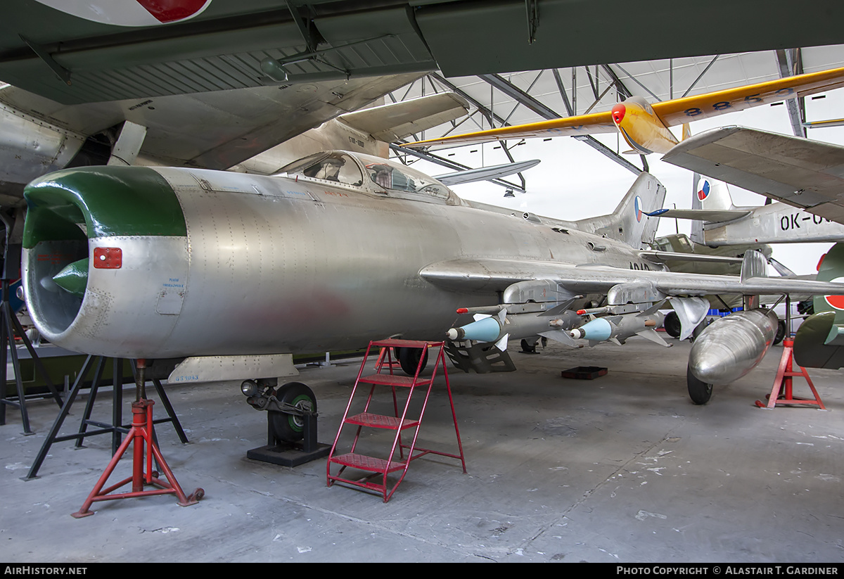 Aircraft Photo of 1043 | Mikoyan-Gurevich MiG-19PM | Czechoslovakia - Air Force | AirHistory.net #249374