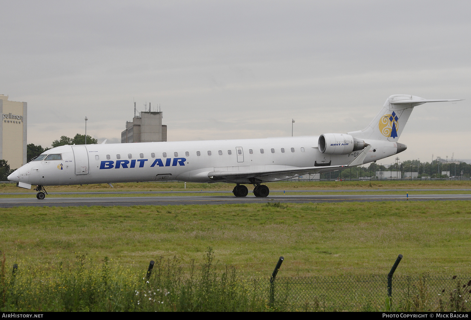 Aircraft Photo of F-GRZA | Bombardier CRJ-701 (CL-600-2C10) | Brit Air | AirHistory.net #249412