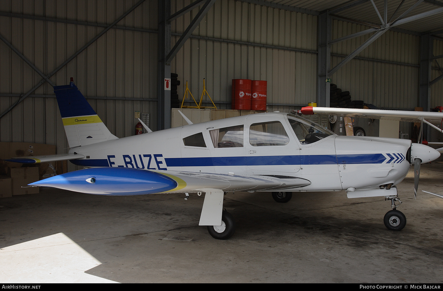 Aircraft Photo of F-BUZE | Piper PA-28R-200 Cherokee Arrow | AirHistory.net #249486