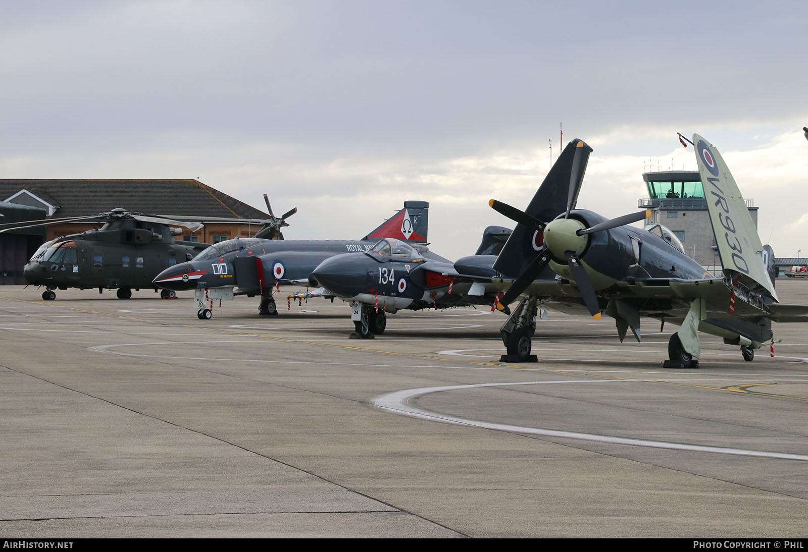 Airport photo of Yeovilton (EGDY / YEO) in England, United Kingdom | AirHistory.net #249543