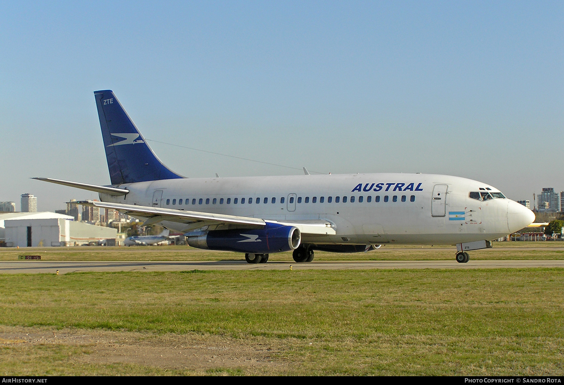 Aircraft Photo of LV-ZTE | Boeing 737-228/Adv | Austral Líneas Aéreas | AirHistory.net #249577