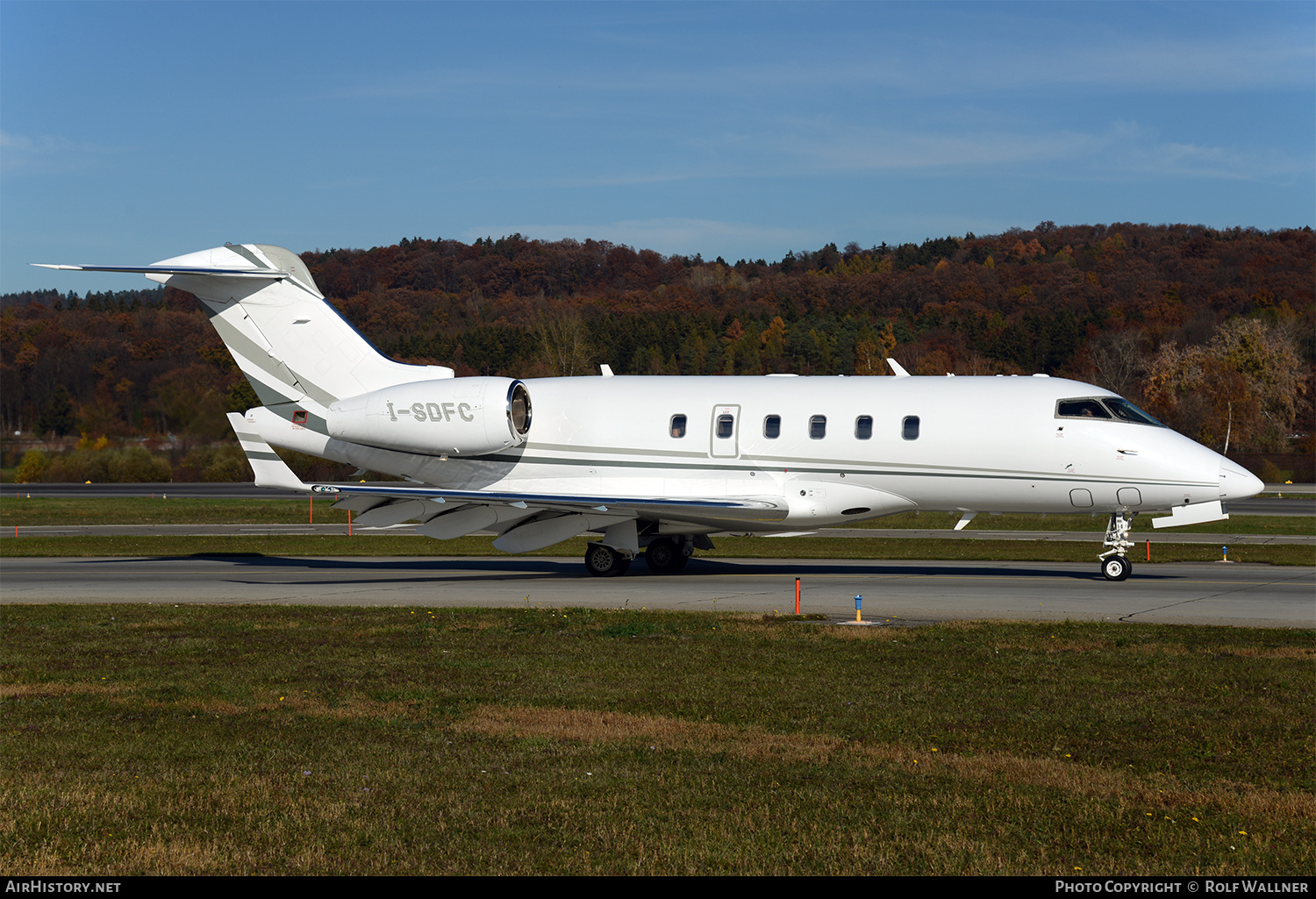Aircraft Photo of I-SDFC | Bombardier Challenger 300 (BD-100-1A10) | AirHistory.net #249590