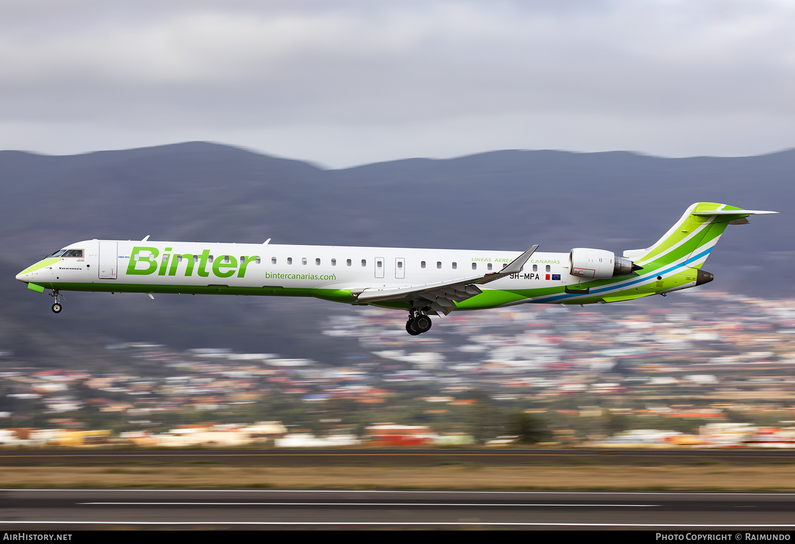 Aircraft Photo of 9H-MPA | Bombardier CRJ-1000 (CL-600-2E25) | Binter Canarias | AirHistory.net #249838