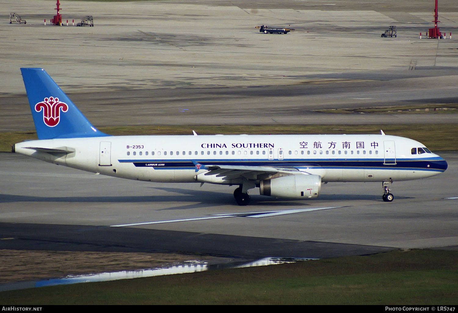 Aircraft Photo of B-2353 | Airbus A320-232 | China Southern Airlines | AirHistory.net #249843