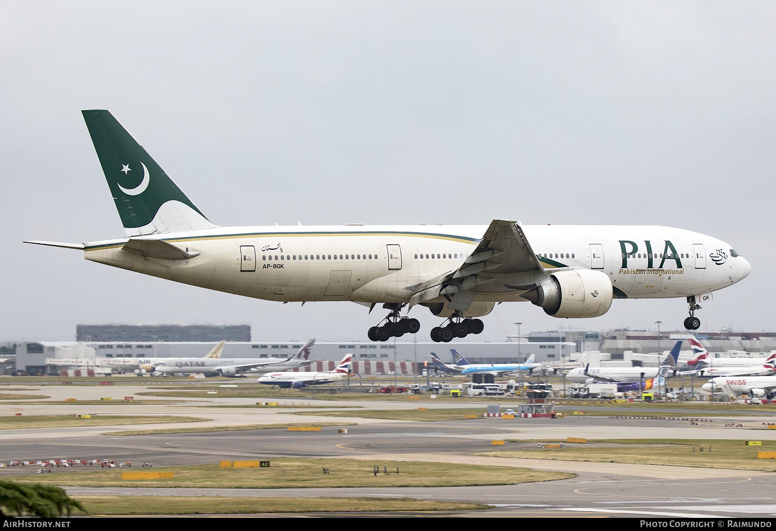 Aircraft Photo of AP-BGK | Boeing 777-240/ER | Pakistan International Airlines - PIA | AirHistory.net #249848