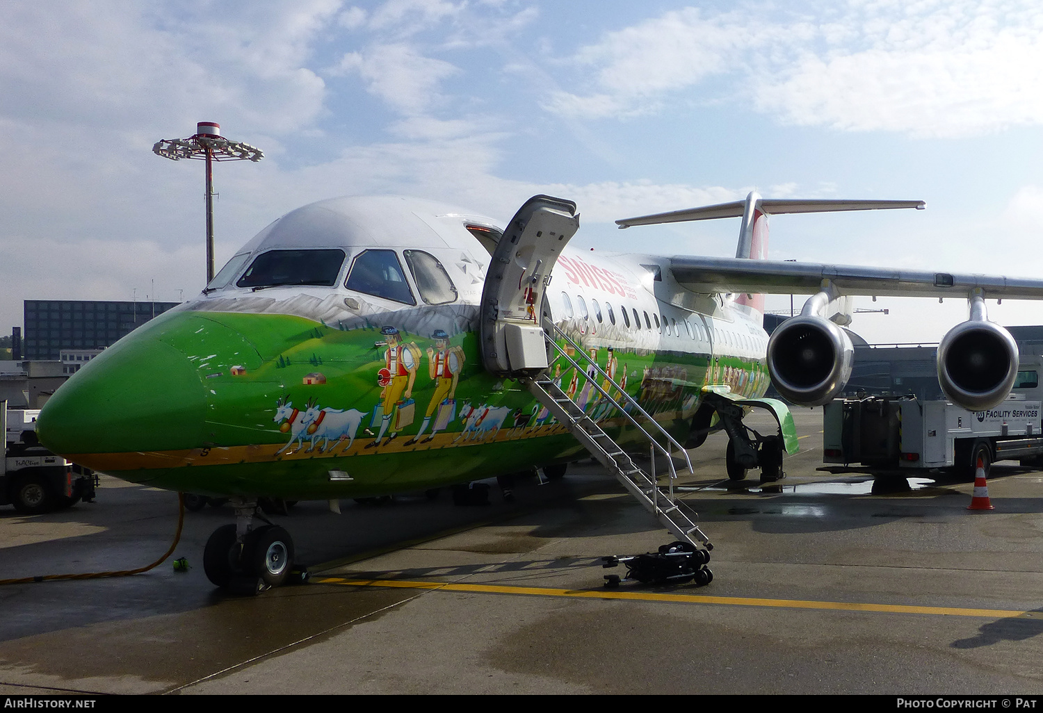 Aircraft Photo of HB-IYS | BAE Systems Avro 146-RJ100 | Swiss International Air Lines | AirHistory.net #249853