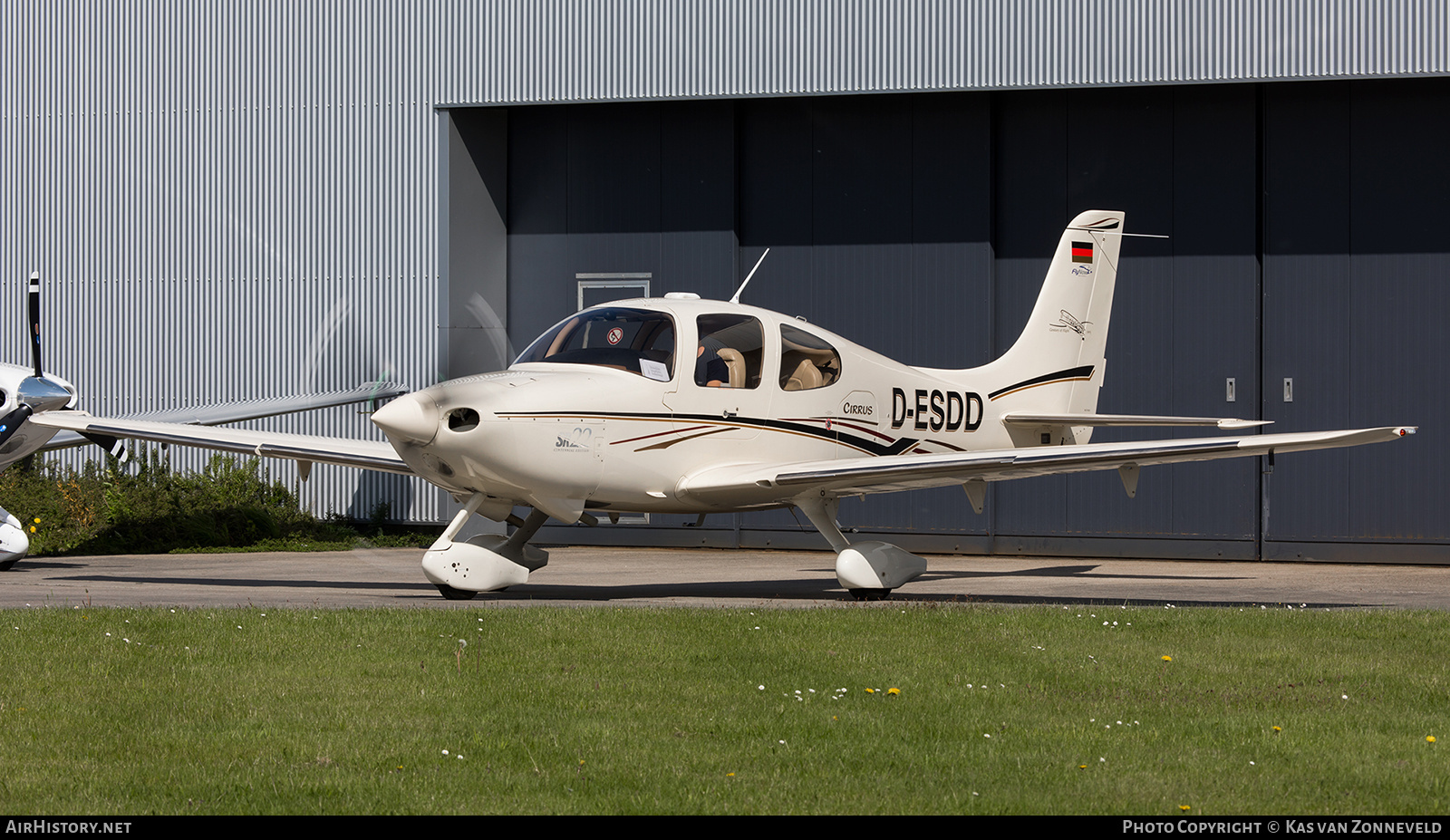 Aircraft Photo of D-ESDD | Cirrus SR-22 G1 | AirHistory.net #249930