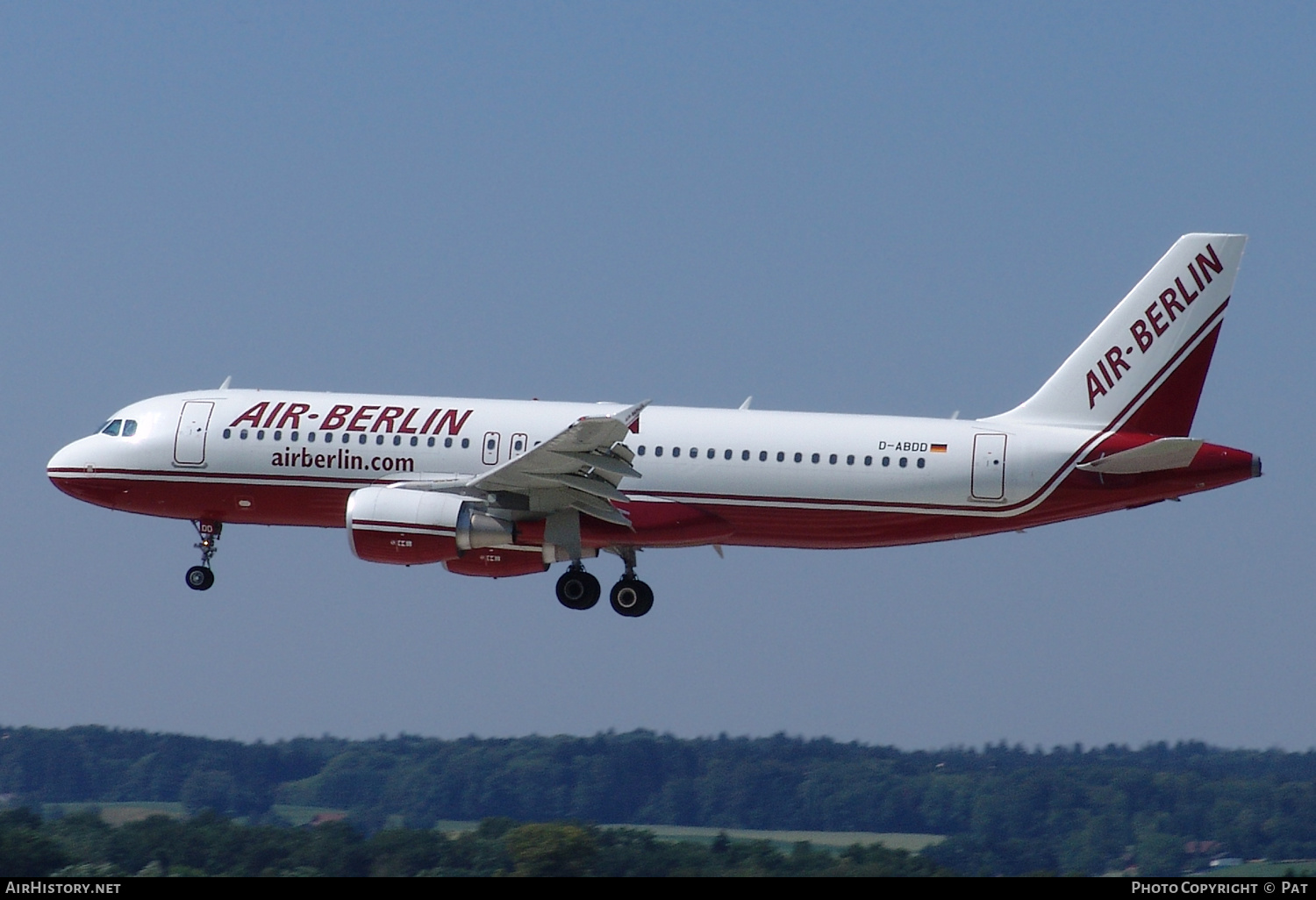 Aircraft Photo of D-ABDD | Airbus A320-214 | Air Berlin | AirHistory.net #250062