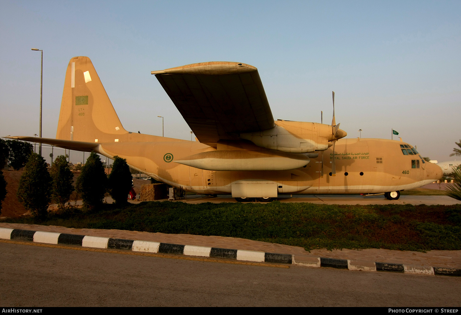 Aircraft Photo of 460 / ٤٦٠ | Lockheed C-130H Hercules | Saudi Arabia - Air Force | AirHistory.net #250068