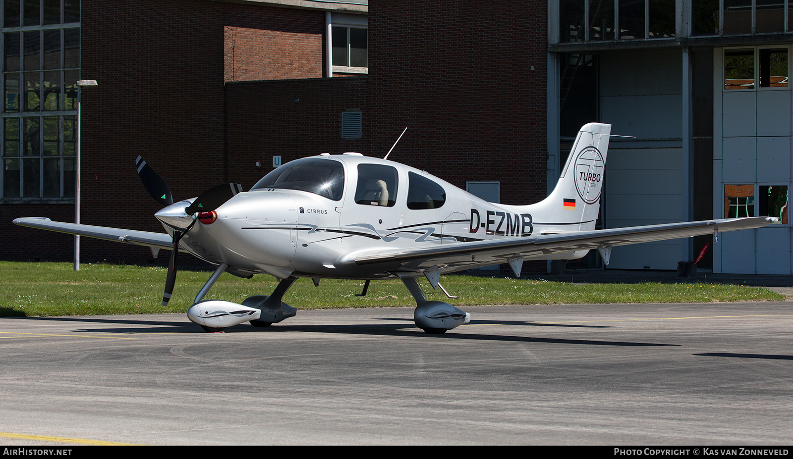 Aircraft Photo of D-EZMB | Cirrus SR-22 G3-GTS Turbo | AirHistory.net #250170