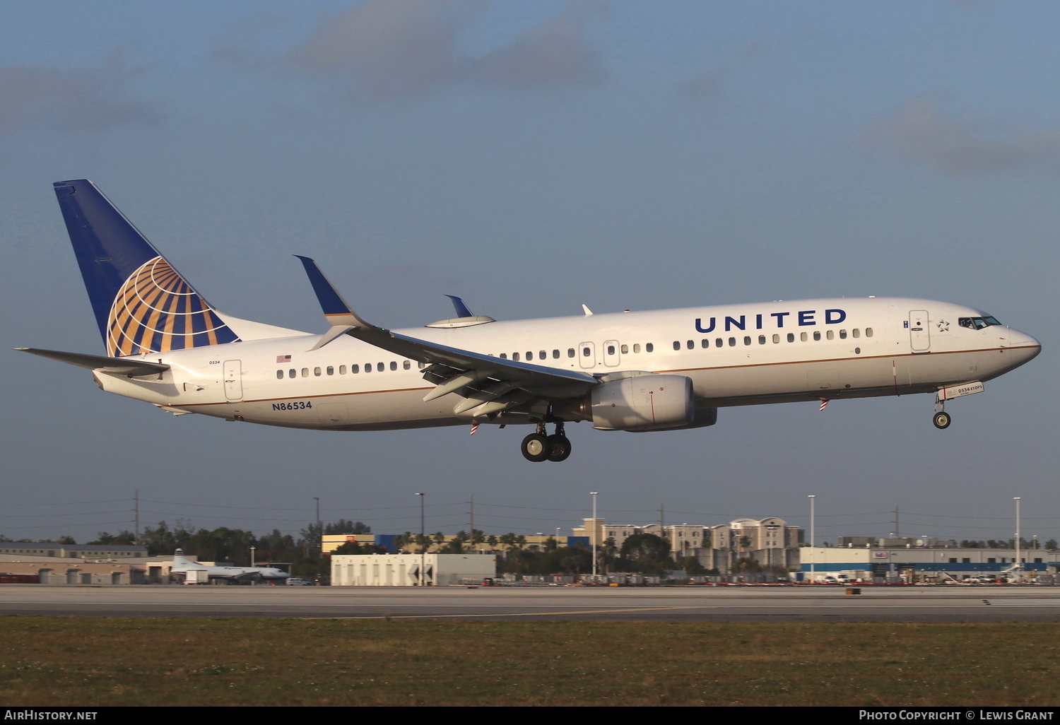 Aircraft Photo of N86534 | Boeing 737-824 | United Airlines | AirHistory.net #250190