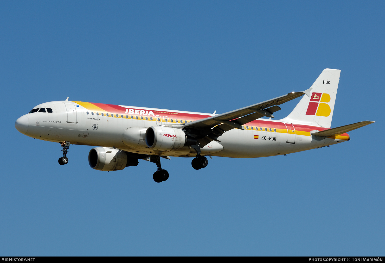 Aircraft Photo of EC-HUK | Airbus A320-214 | Iberia | AirHistory.net #250234