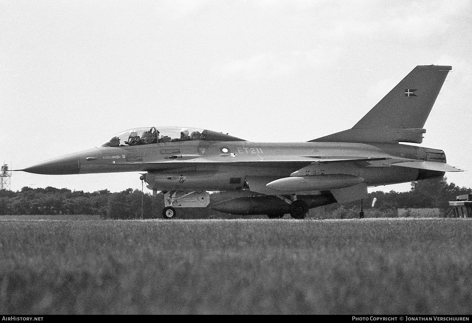 Aircraft Photo of ET-211 | General Dynamics F-16B Fighting Falcon | Denmark - Air Force | AirHistory.net #250329